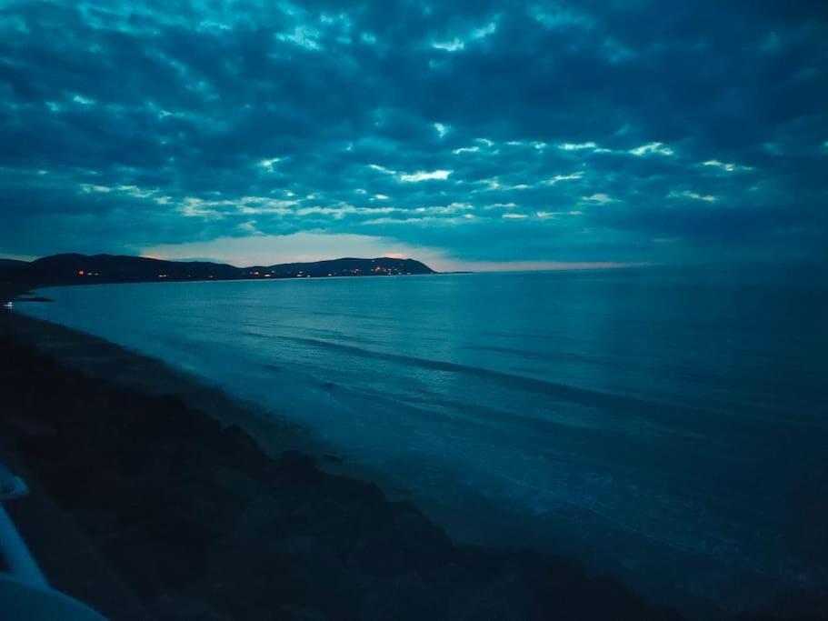 Blue Anchor House - Seaview, Hot Tub Apartments المظهر الخارجي الصورة