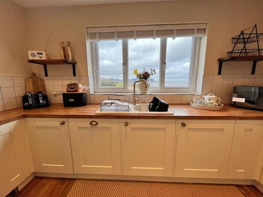 Blue Anchor House - Seaview, Hot Tub Apartments المظهر الخارجي الصورة